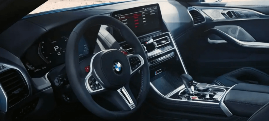 BMW-23년식-M8-컴페티션-쿠페-실내-디자인